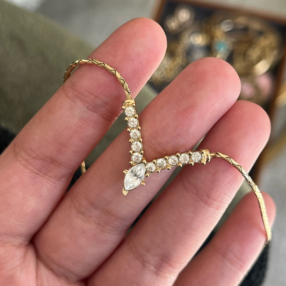 Vintage Christian Dior V Shape Marquise Rhinestone Thin Gold Chain Necklace Cute - Picture 5 of 6
